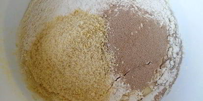 Шаг 2: миндального кулича с лимонной глазурью