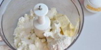 Шаг 1: пасхи из печенья и творога