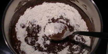 Шаг 1: пасхальных брауни в яичной скорлупе