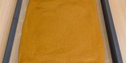 Шаг 5: шоколадного рулета с банановым суфле и грецкими орехами