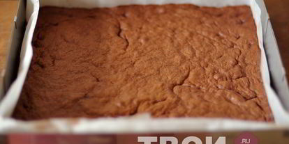 Шаг 2: торта-суфле с клубникой и бананами