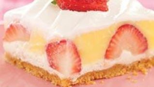 Рецепт Творожного торта-суфле с клубникой