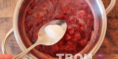 Шаг 3: клубничного тирамису