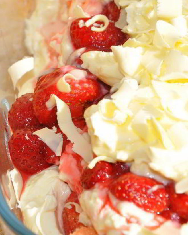 Рецепт тирамису с клубникой и белым шоколадом