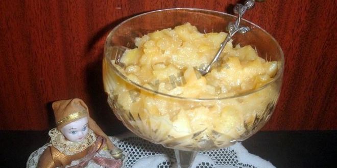 Рецепт Яблочного пюре со сгущенкой