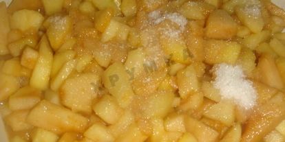 Шаг 4: яблочного пюре со сгущенкой