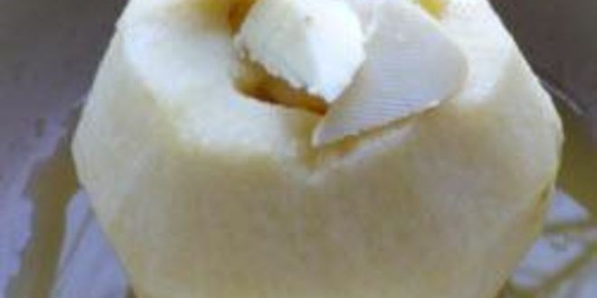 Рецепт Запеченных яблок с начинкой из марципана