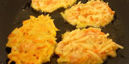 Шаг 4: драников из картофеля и тыквы с курицей