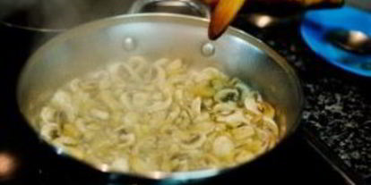 Шаг 2: драников с грибным соусом