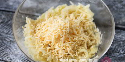 Шаг 2: драников с сыром