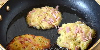 Шаг 5: драников с вареной колбасой