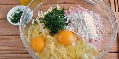 Шаг 2: драников с ветчиной