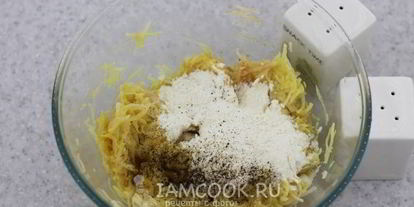 Шаг 4: драников с яблоком