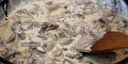 Шаг 3: драников со сметано-грибным соусом