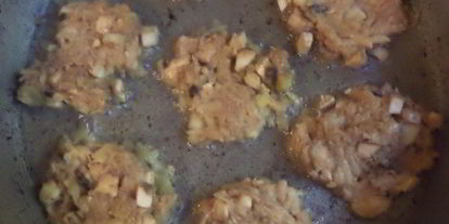 Шаг 2: картофельных драников с шампиньонами и кабачком