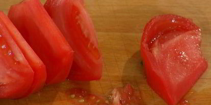 Шаг 5: хрустящих драников с помидорами и маринованным луком