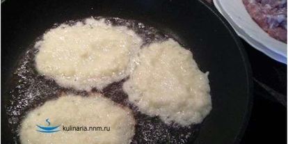 Шаг 23: колдунов — драников с мясом