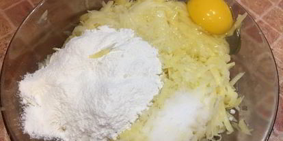 Шаг 2: колдунов с куриным фаршем