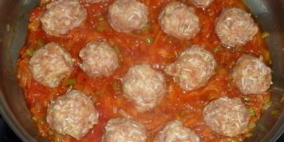 Шаг 12: фрикаделек ежики с овощами