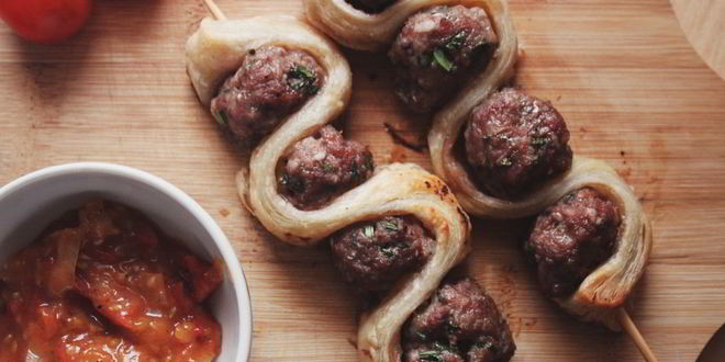 Рецепт фрикаделек на шпажке с томатным соусом