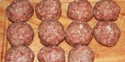 Шаг 3: фрикаделек под соусом