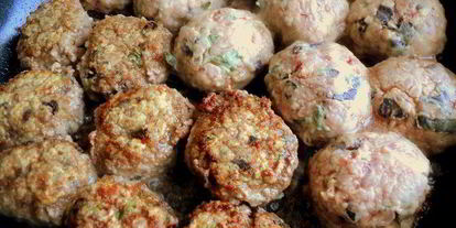 Шаг 5: фрикаделек с базиликом и овощами