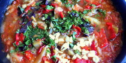 Шаг 7: фрикаделек с базиликом и овощами