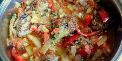 Шаг 9: фрикаделек с базиликом и овощами