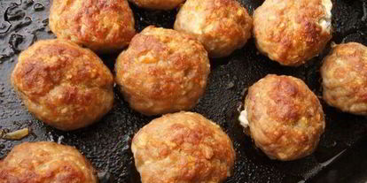 Шаг 4: фрикаделек с фетой и соусом чимичурри