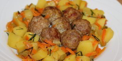 Шаг 10: фрикаделек с картофелем в горшочках