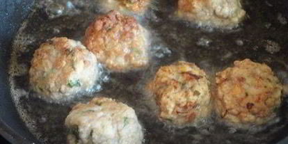 Шаг 6: фрикаделек в луково-морковном соусе по-мадридски