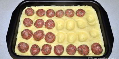 Шаг 2: фрикаделек, запеченных с картофельным пюре