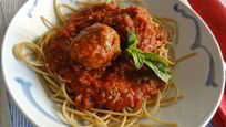 Рецепт Пасты с фрикадельками в томатном соусе