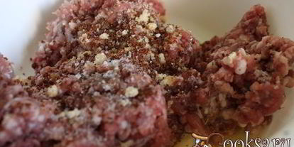 Шаг 1: спагетти с фрикадельками в сметанно-грибнома соусе