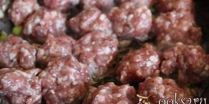 Шаг 2: спагетти с фрикадельками в сметанно-грибнома соусе