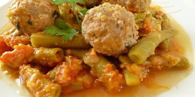 Рецепт Спаржевой фасоли с фрикадельками в пикантном соусе