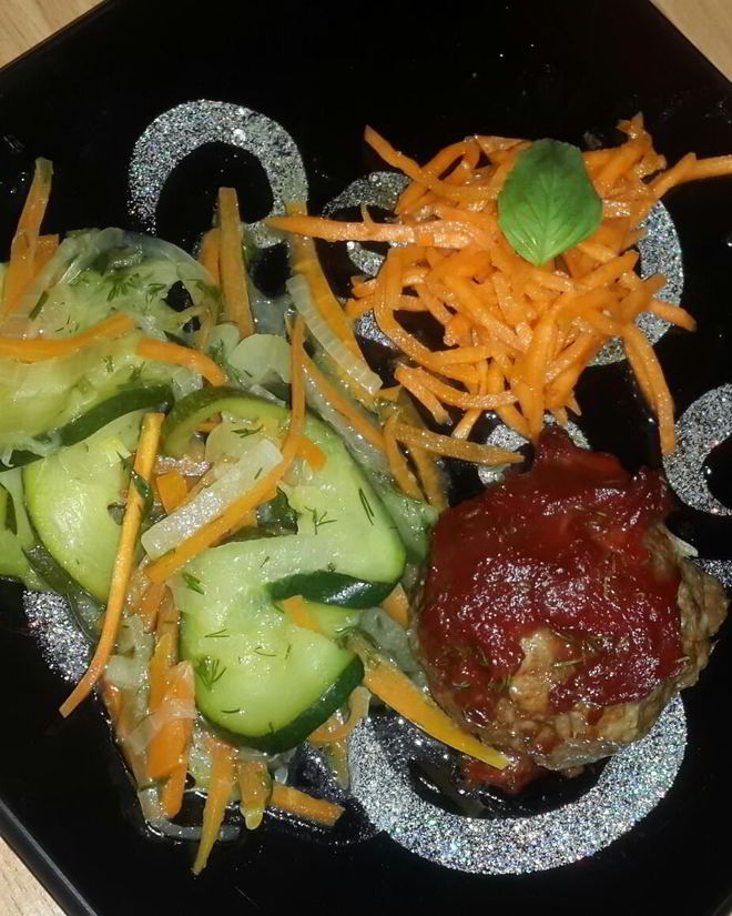 Рецепт цукини с фрикадельками и ароматным соусом