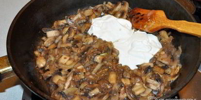 Шаг 4: тушеных фрикаделек в грибном соусе