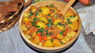 Рецепт Готовима картофель с тушенкой