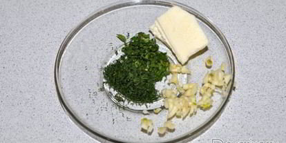 Шаг 7: готовима картофель с тушенкой