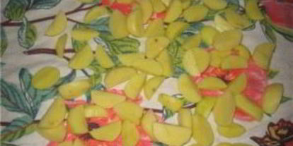 Шаг 2: картофеля по-деревенски во фритюрнице