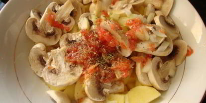 Шаг 2: картофеля с грибами в рукаве