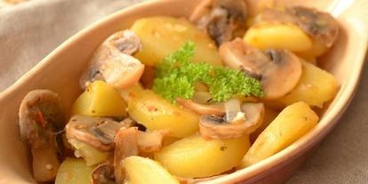 Шаг 5: картофеля с грибами в рукаве