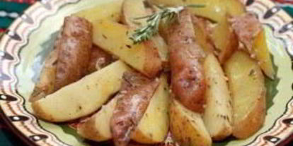 Шаг 4: картофеля с розмарином и чесноком