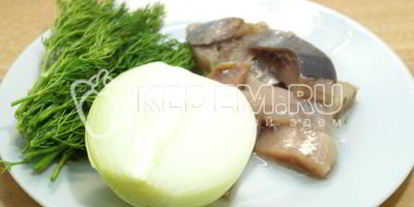 Шаг 3: картофеля с селедкой