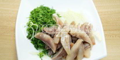 Шаг 4: картофеля с селедкой