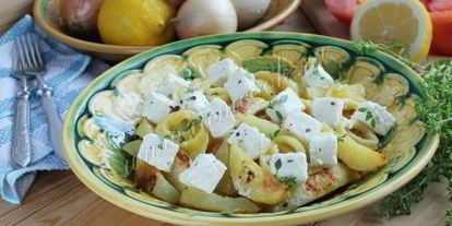 Шаг 7: картофеля с сыром по-гречески