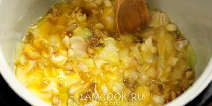 Шаг 4: картофеля с вешенками в мультиварке