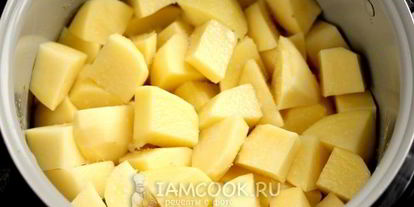 Шаг 5: картофеля с вешенками в мультиварке