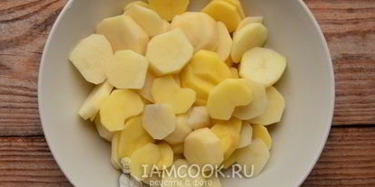 Шаг 4: картошки с курицей, сыром и майонезом в духовке